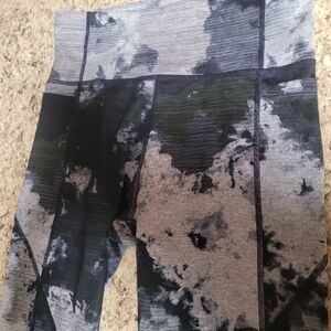 JoyLab Monochrome Tie-Dye Leggings
